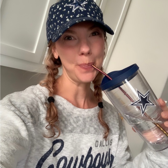 🌼WELCOME TO MY CLOSET🌼 - Picture 6 of 8